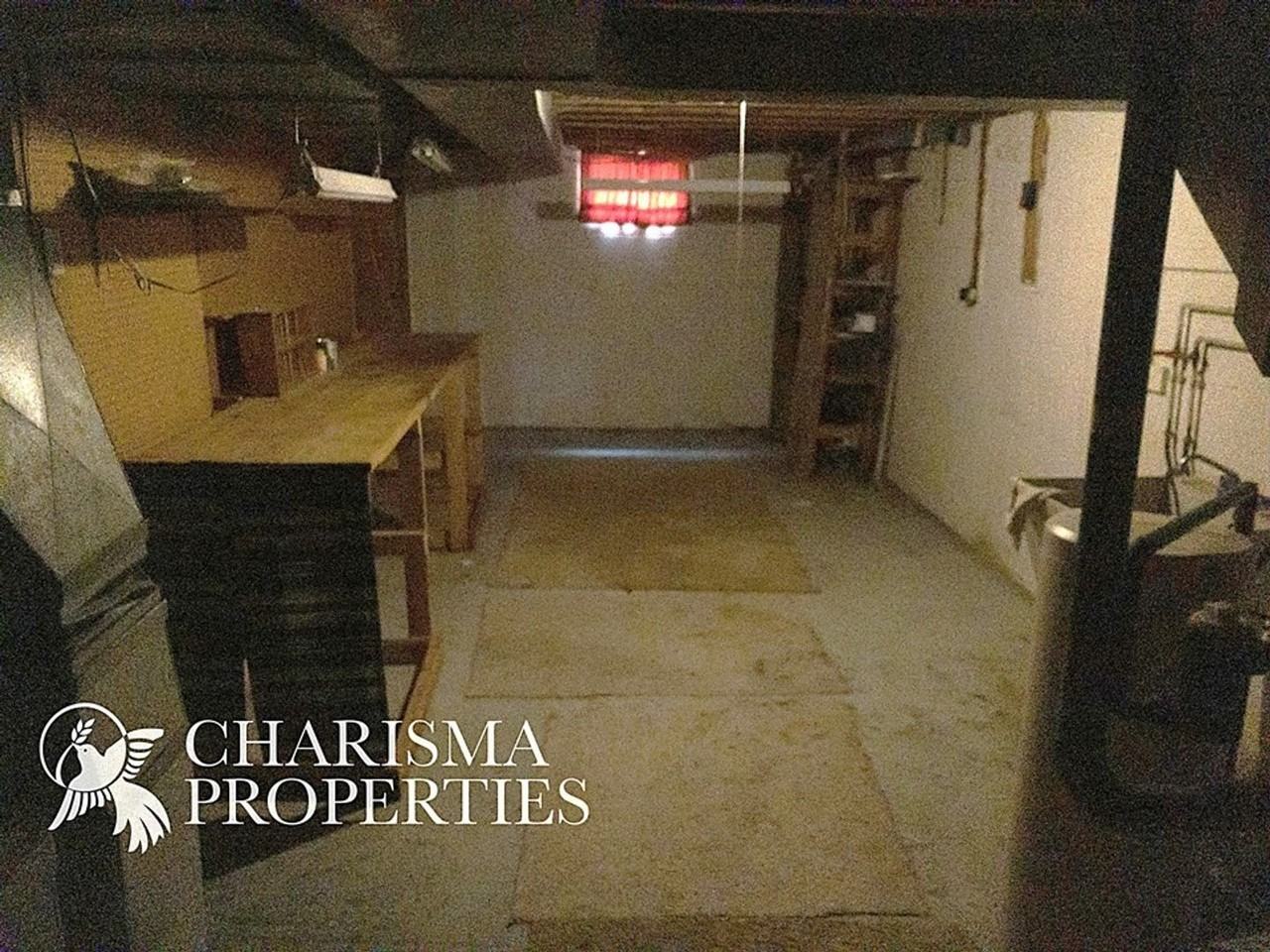 3004 S West Ave - Photo 4 of 27