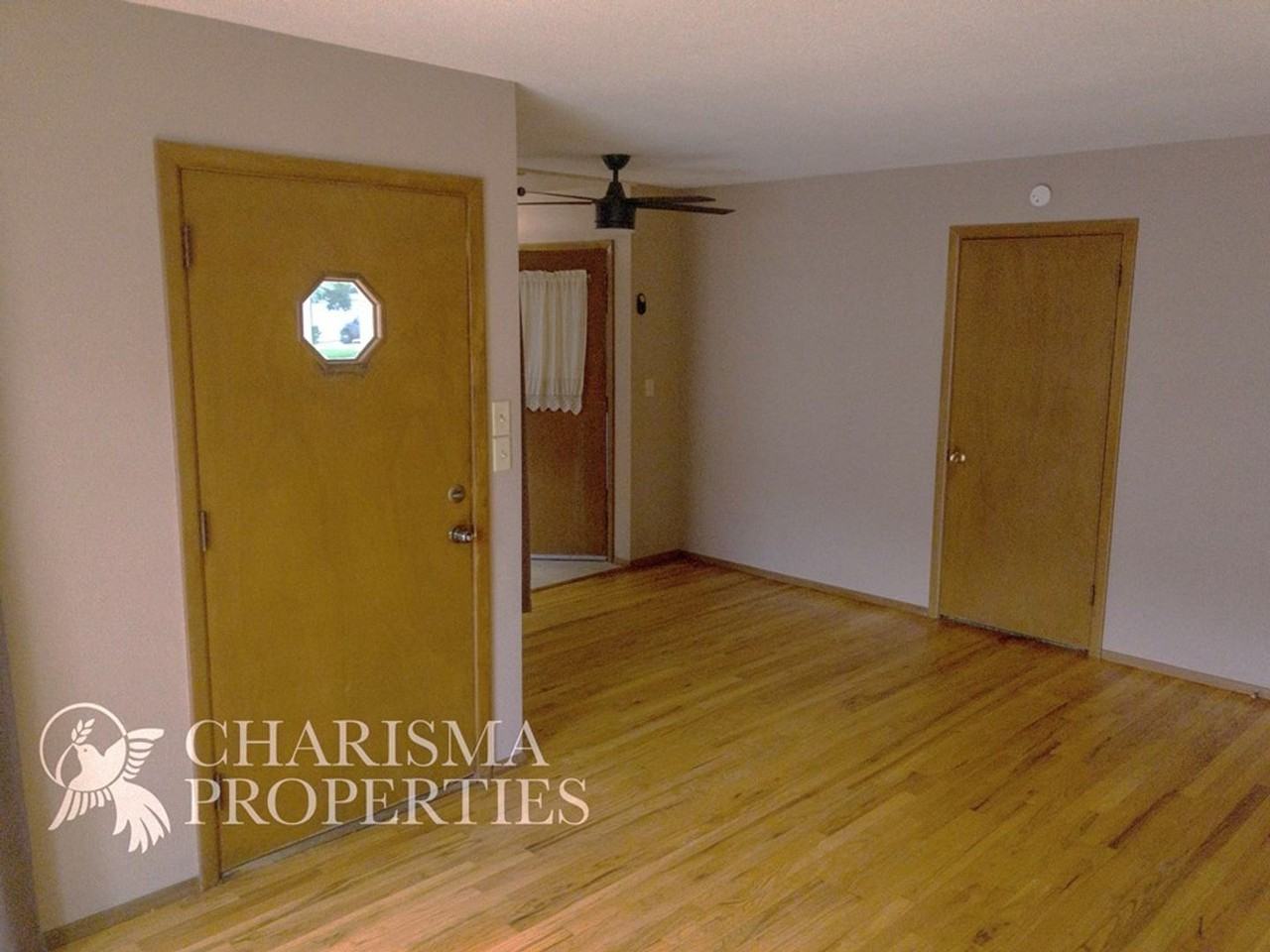 3004 S West Ave - Photo 7 of 27