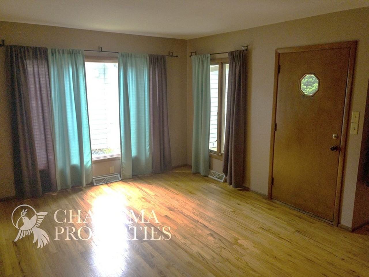3004 S West Ave - Photo 4 of 27