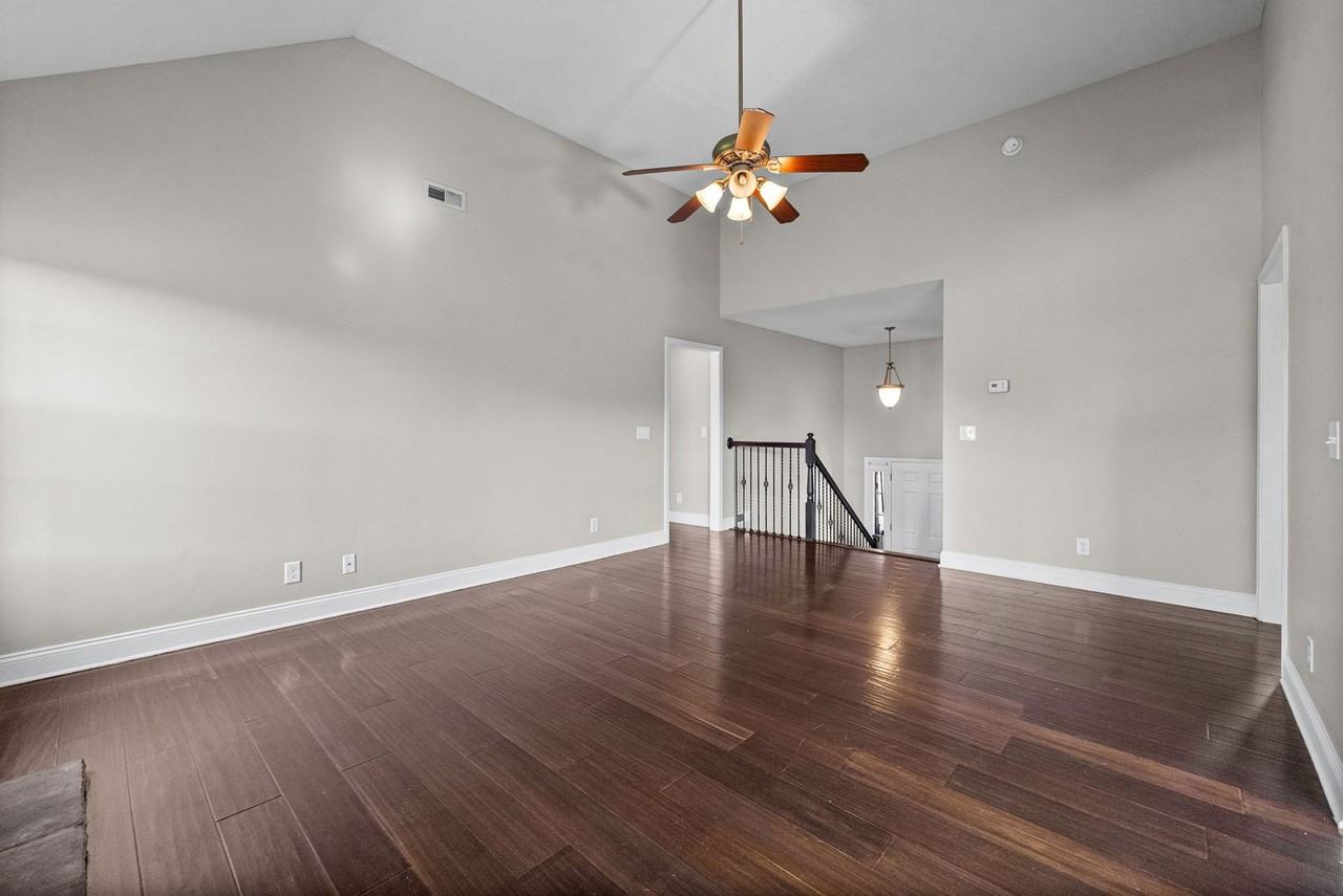 1290 Snowball Ln - Photo 7 of 34