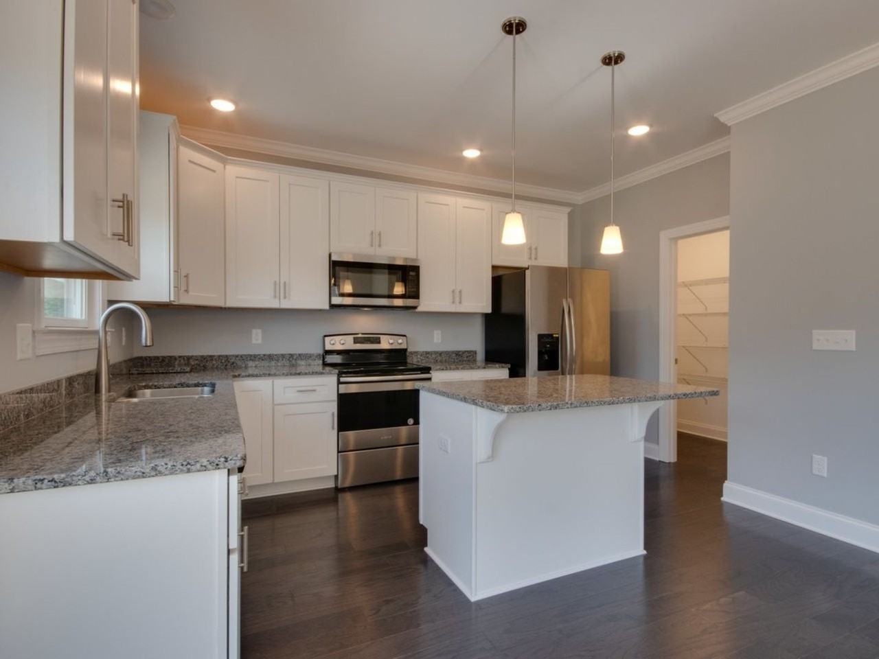 2844 Belgian Dr - Photo 5 of 23