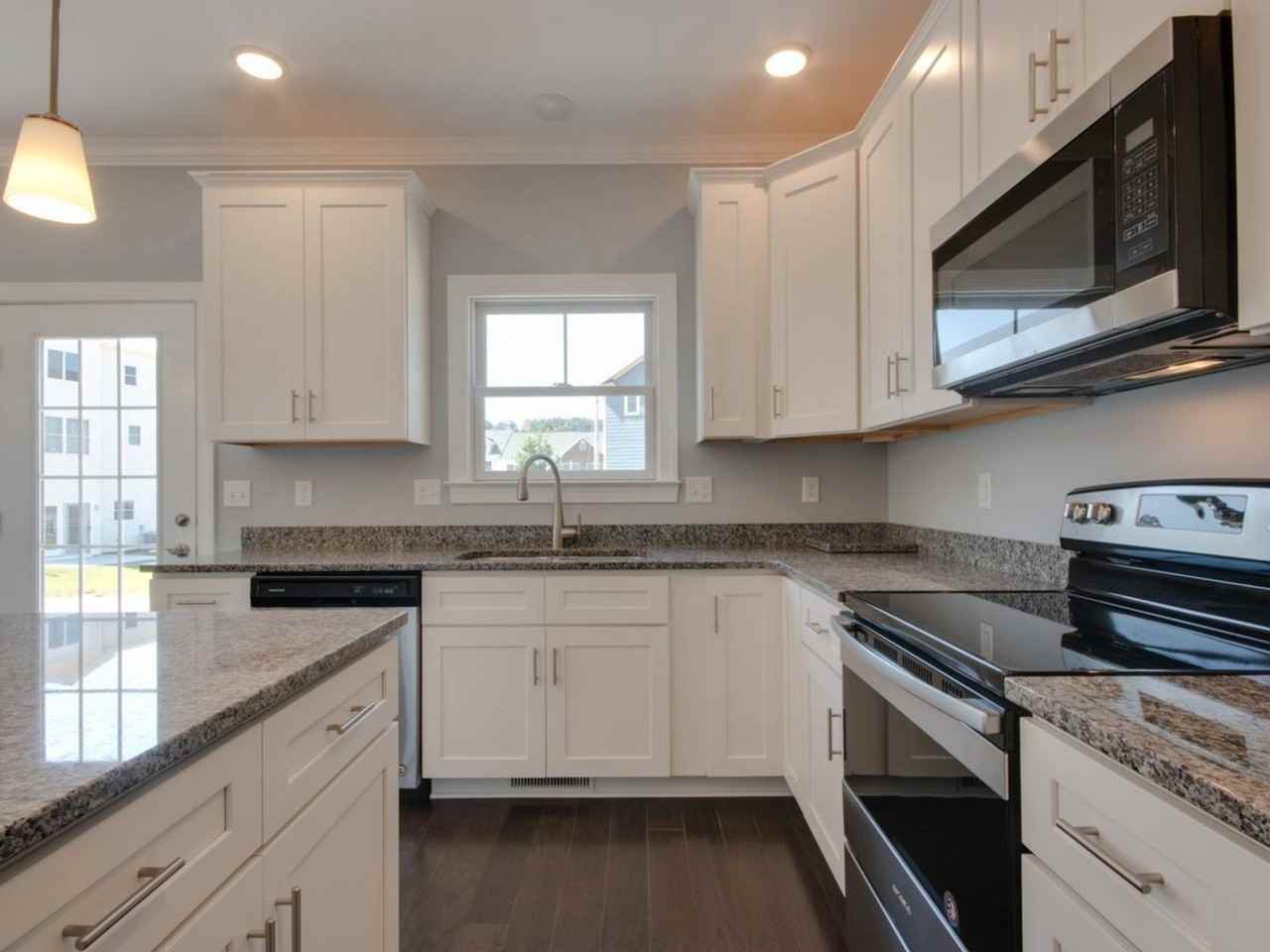 2844 Belgian Dr - Photo 7 of 23