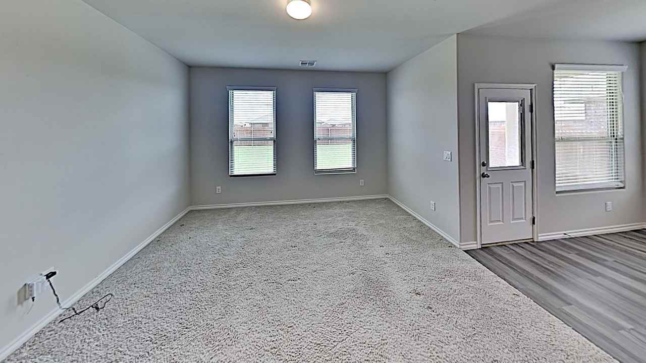 2516 Caden Ct - Photo 4 of 20