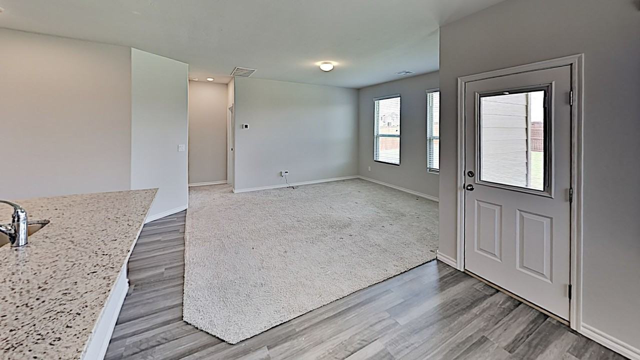 2516 Caden Ct - Photo 5 of 20