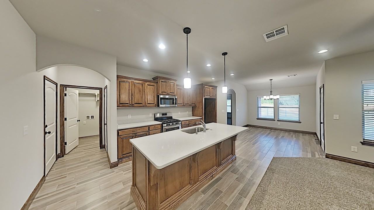 7050 Richardson Ct - Photo 6 of 20