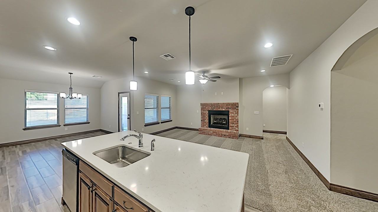 7050 Richardson Ct - Photo 7 of 20
