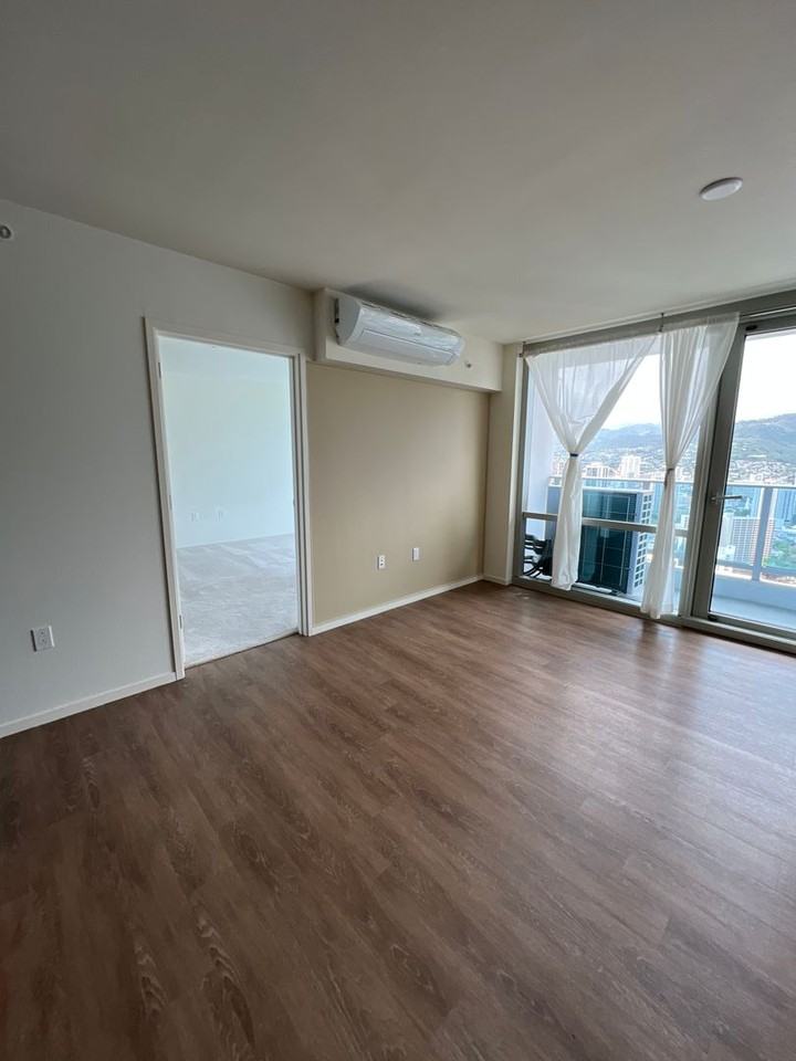 KAPIOLANI RESIDENCE #4301 - Photo 2 of 13