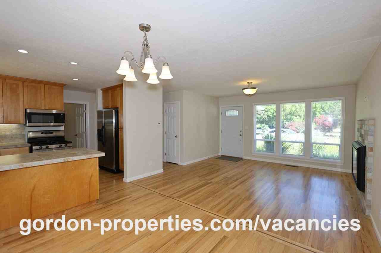 10851 Se Garrett Dr - Photo 6 of 33