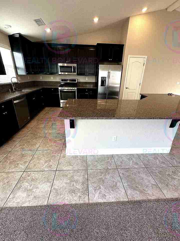 1110 Saffron Woods Way - Photo 6 of 38