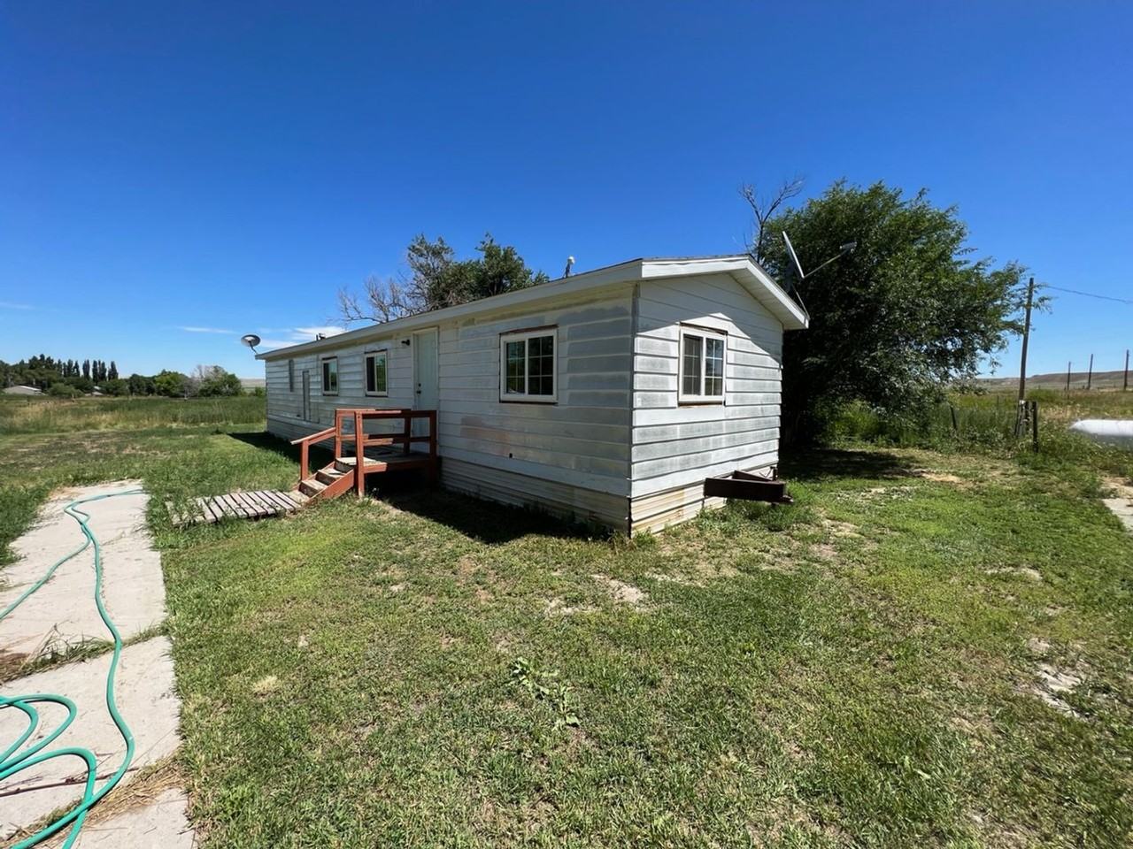 6 Reeves Rd - Photo 2 of 44
