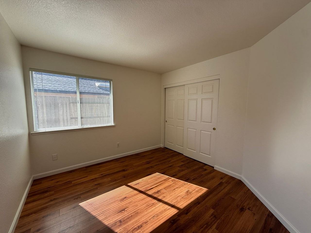 749 Oak Brook Dr - Photo 7 of 18