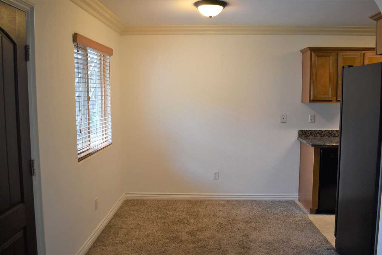 1450 Iris Ave #4 - Photo 7 of 18