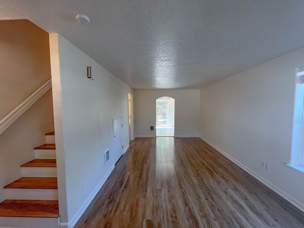 6431 Se 83rd Ave - Photo 3 of 33