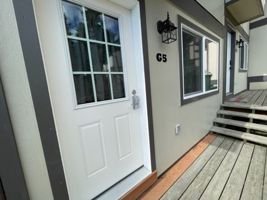 featured image of 1820G5 Larch St