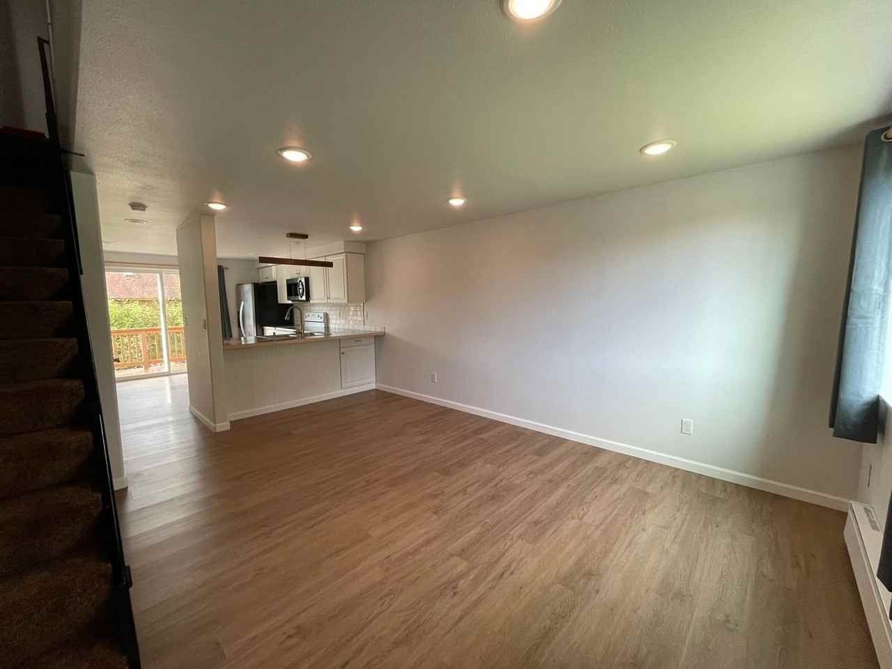 1820G5 Larch St - Photo 3 of 21