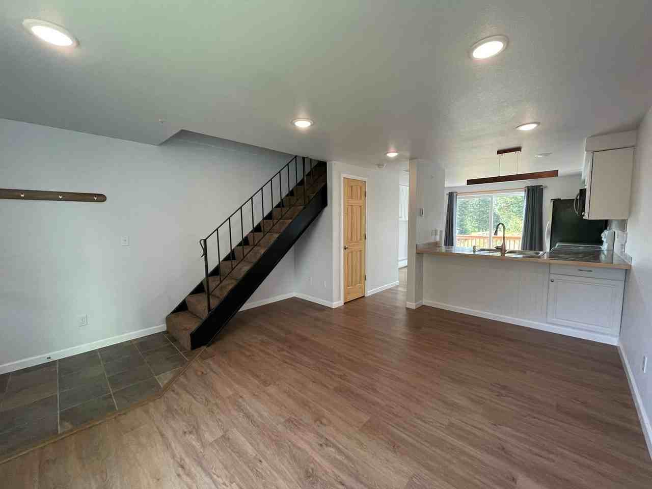 1820G5 Larch St - Photo 5 of 21