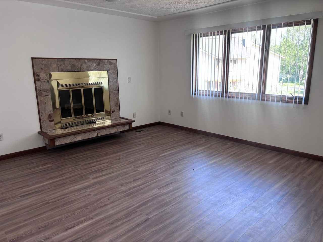 2701 Kingsbridge Cir - Photo 3 of 17