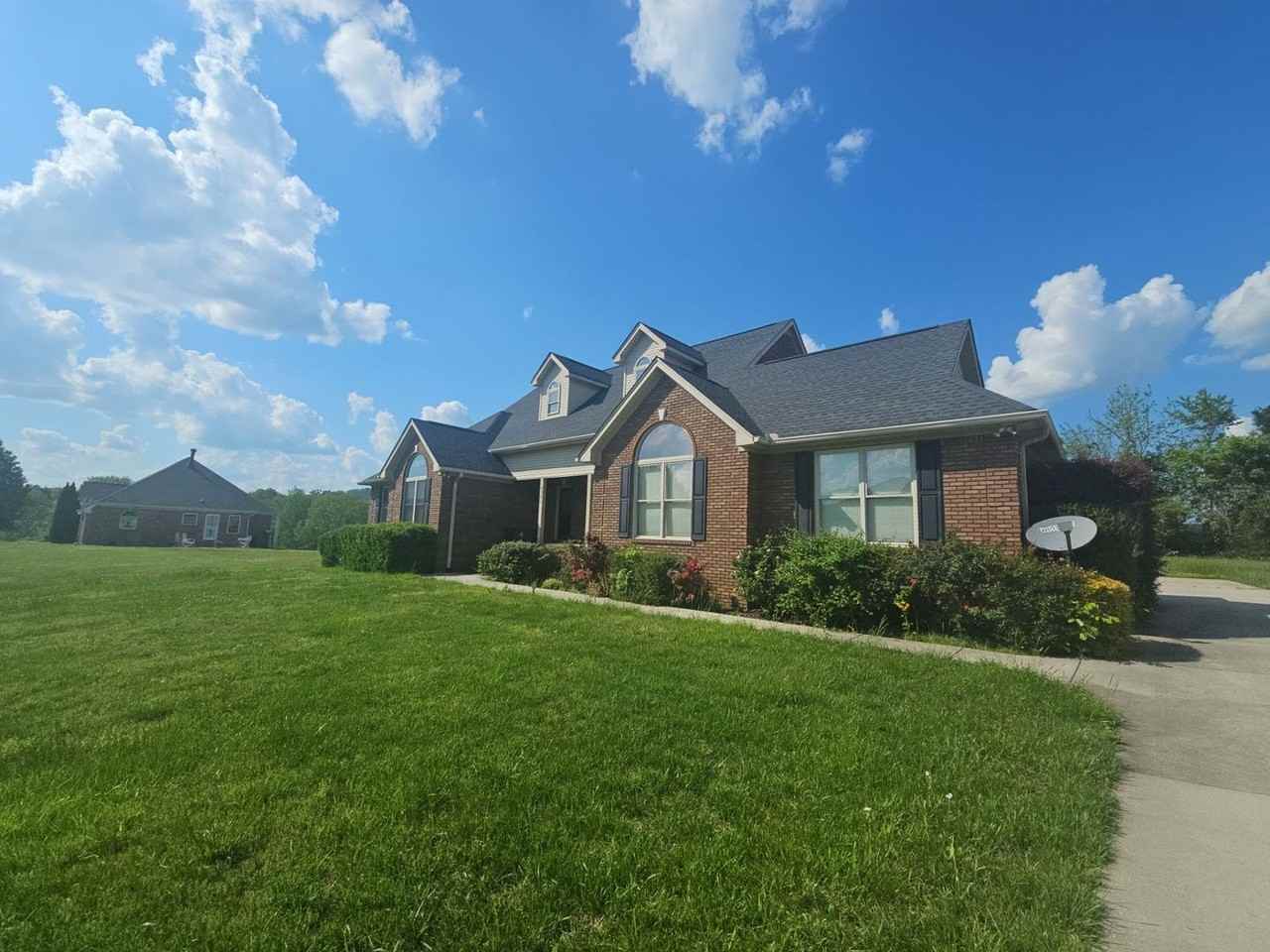 4565 Twin Creeks Dr - Photo 2 of 38