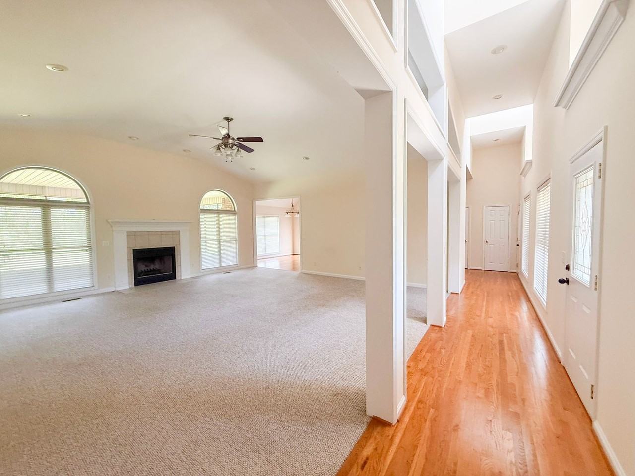 4565 Twin Creeks Dr - Photo 4 of 38