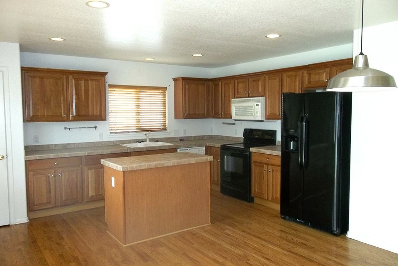 1809 Beam Reach Pl - Photo 5 of 9