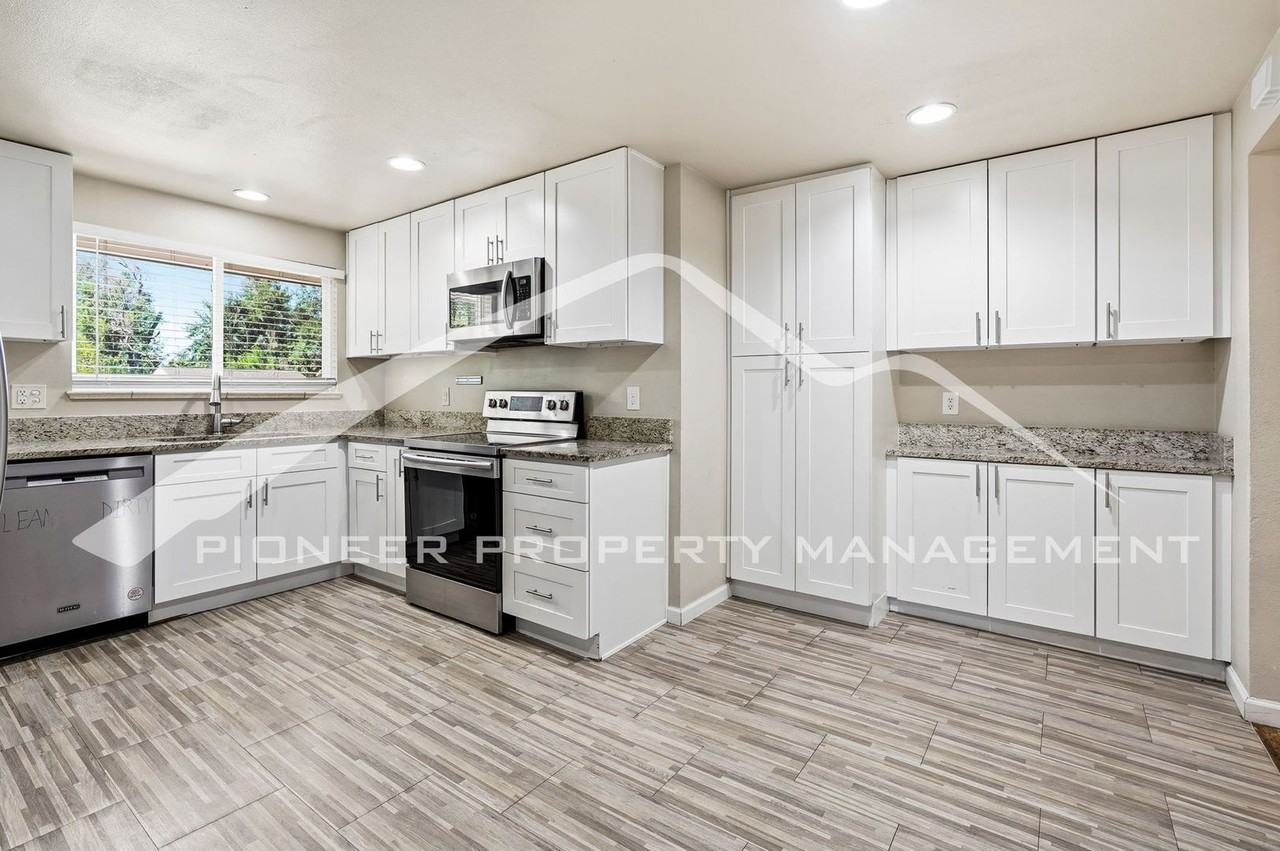 9704 W 17th Ave - Photo 7 of 25