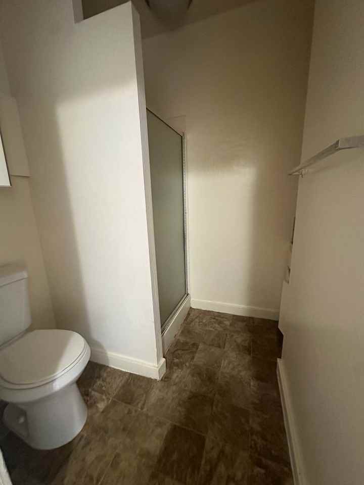 255 15th St - Photo 3 of 4