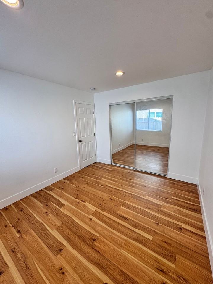 3951 Howard Ave - Photo 4 of 13