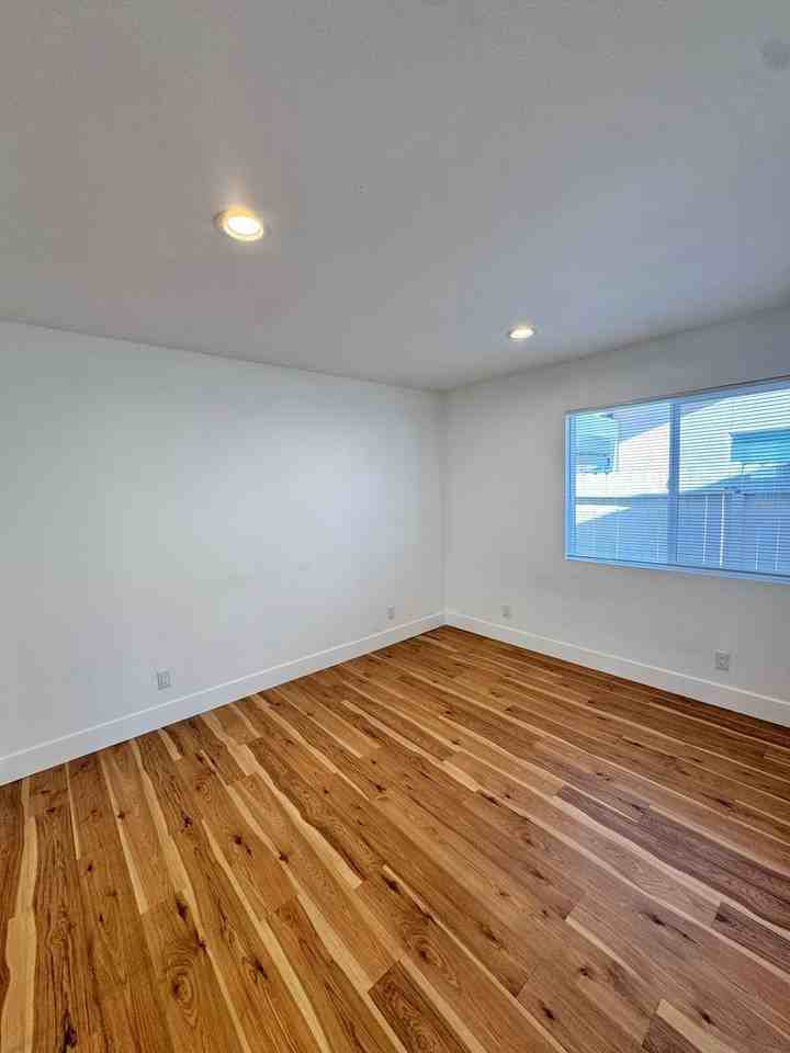 3951 Howard Ave - Photo 5 of 13