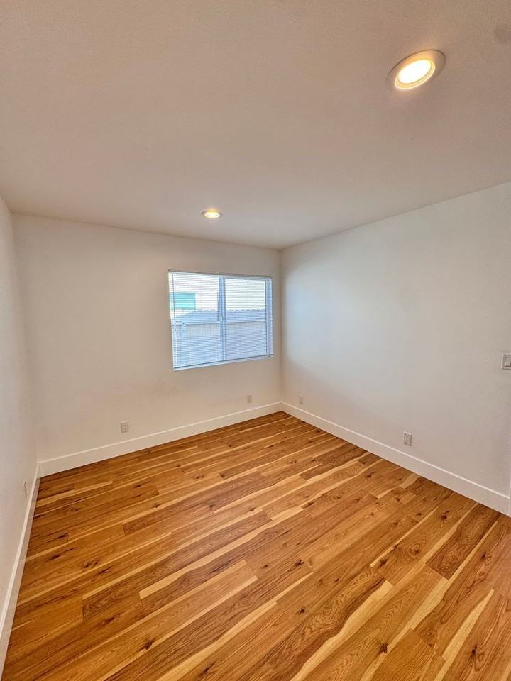 3951 Howard Ave - Photo 6 of 13