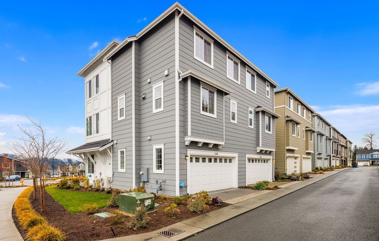 14102 271st Pl Ne - Photo 2 of 18
