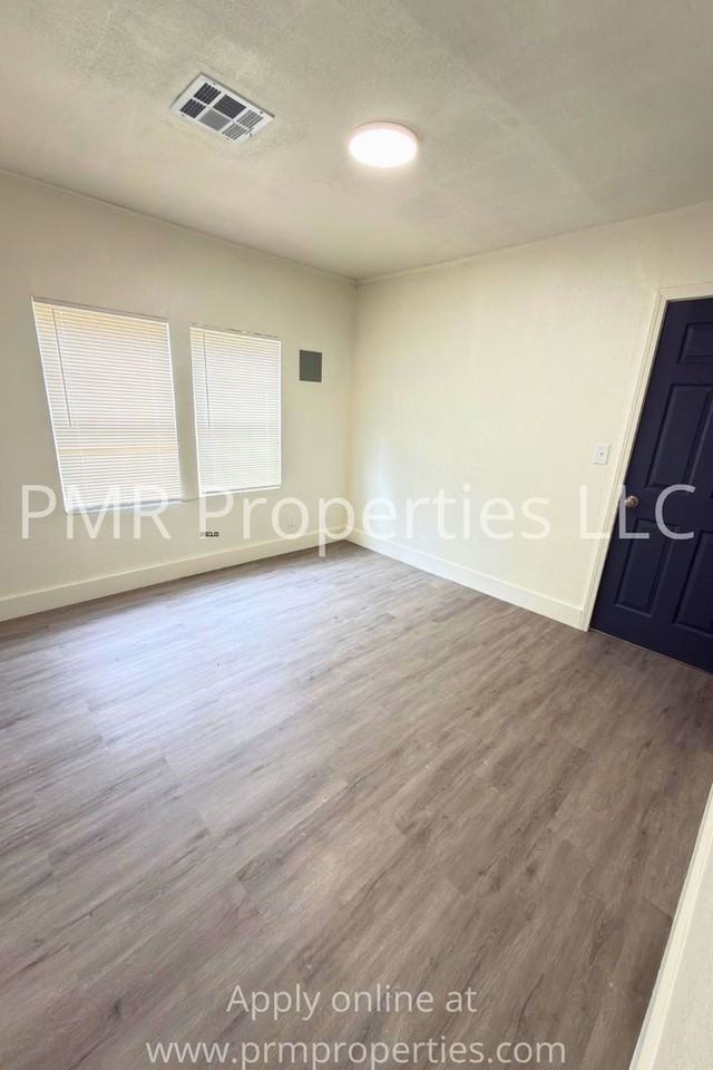 1706 Nw Cherry Ave - Photo 5 of 12