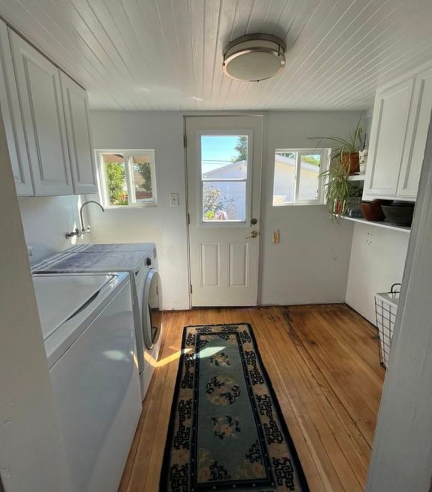 2118 Vine St - Photo 4 of 9