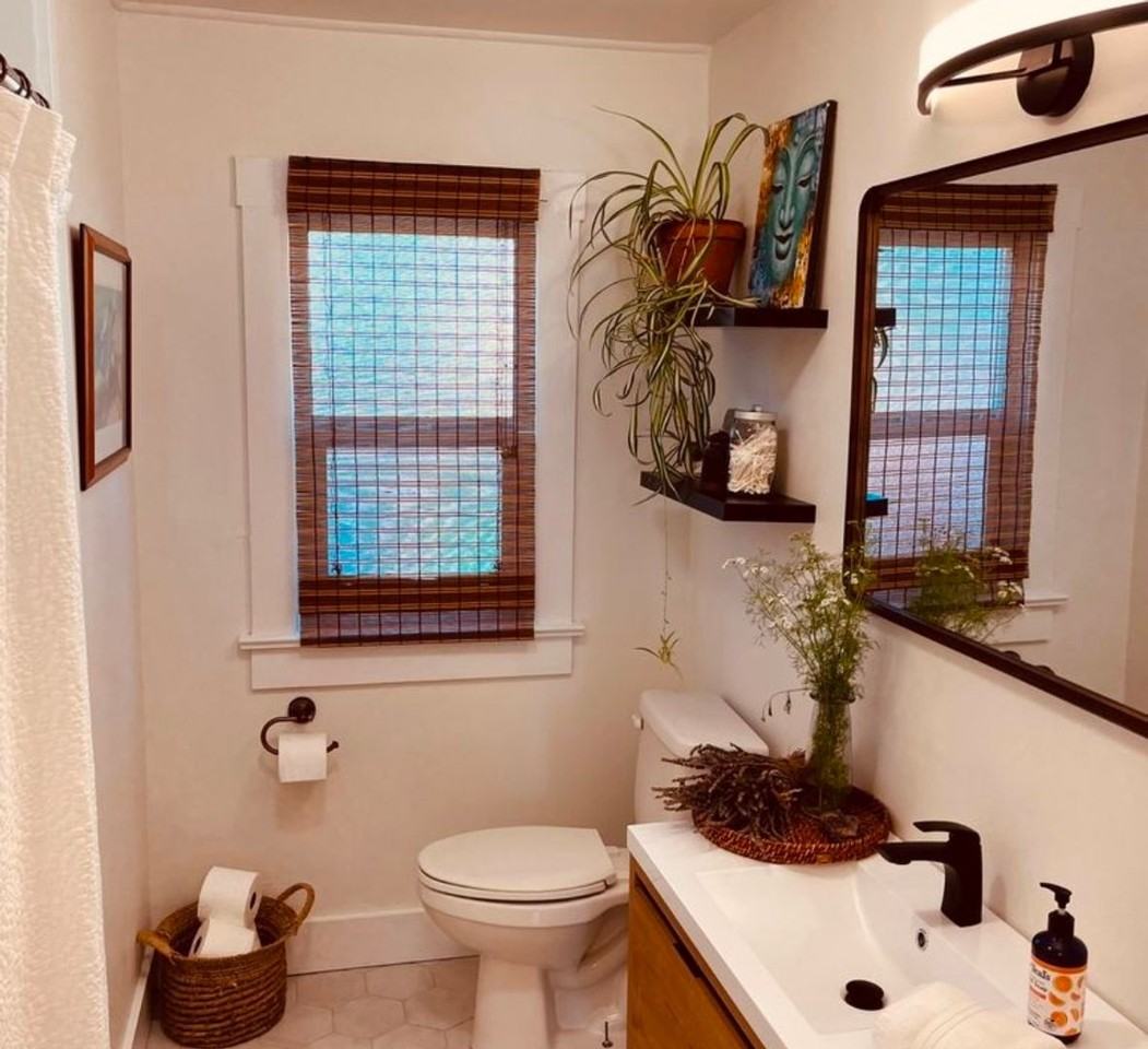 2118 Vine St - Photo 6 of 9
