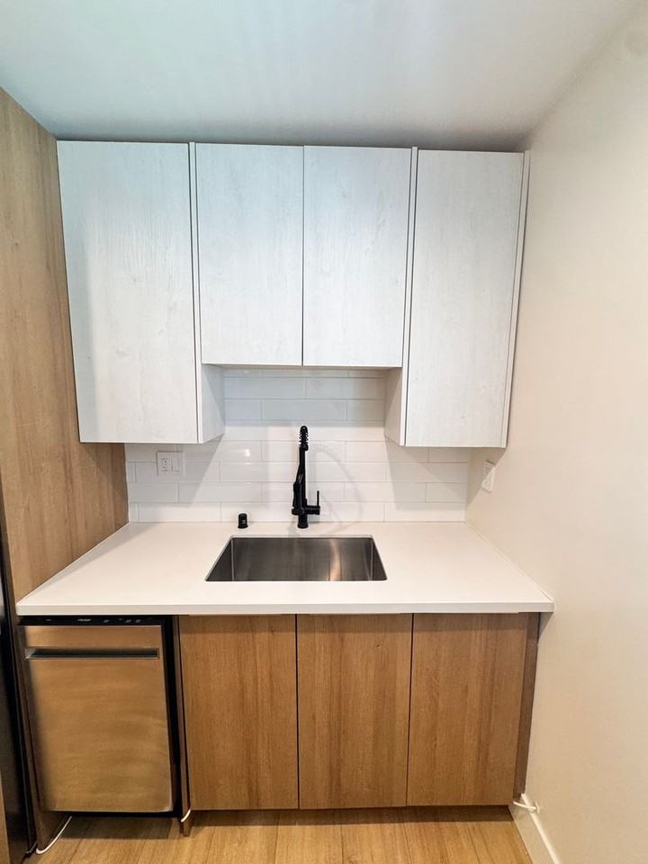 121 Ximeno Ave #6 - Photo 7 of 23