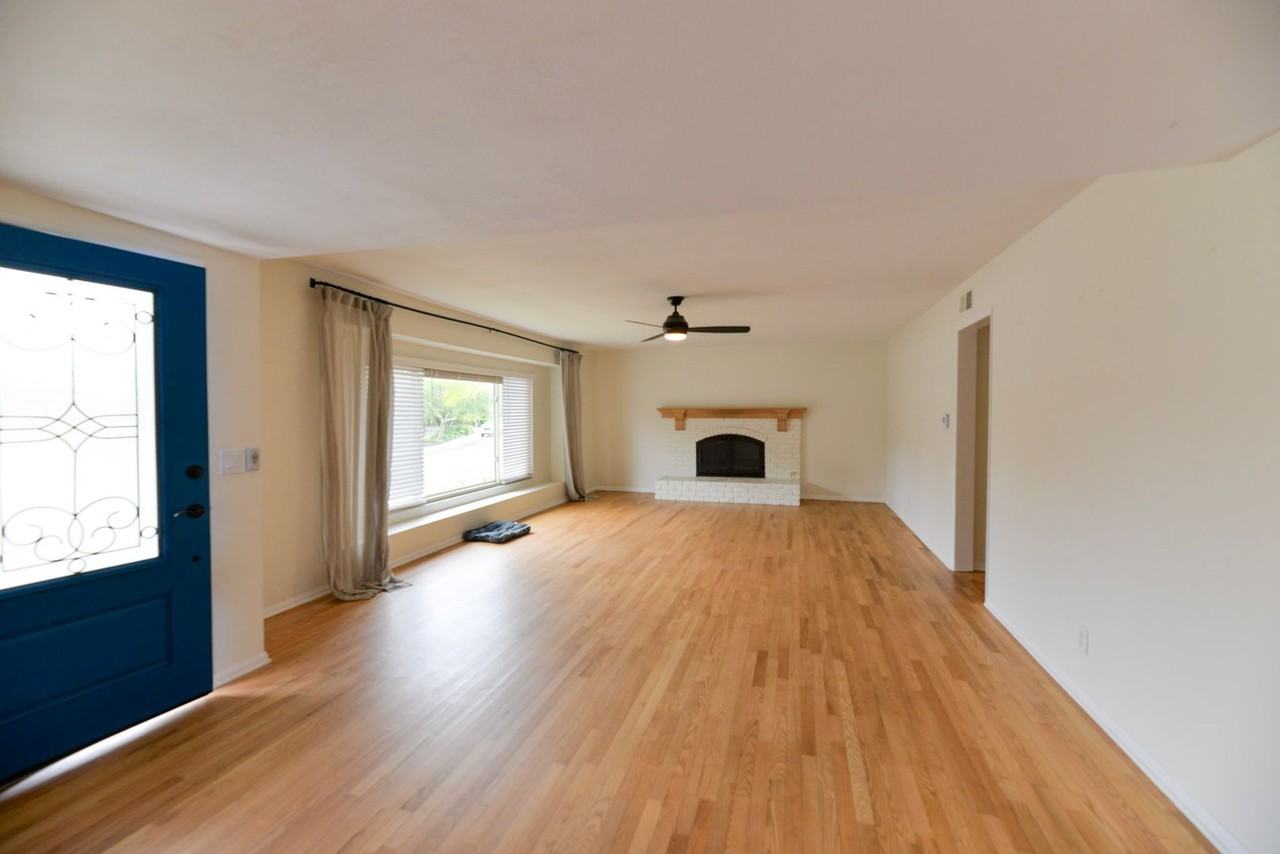 2345 S Ola Vis - Photo 5 of 28
