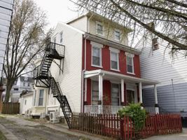 featured image of 1020 Ferry St