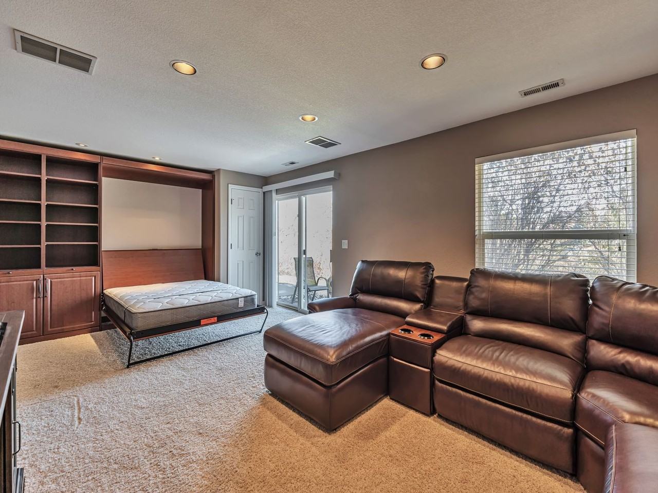 219 W Jamison Cir #25 - Photo 3 of 16