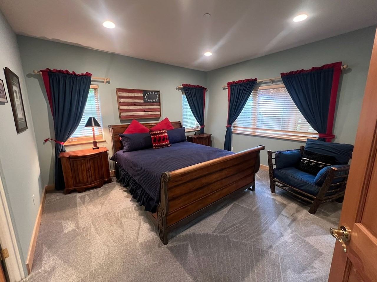 265 Deer Ct - Photo 4 of 23