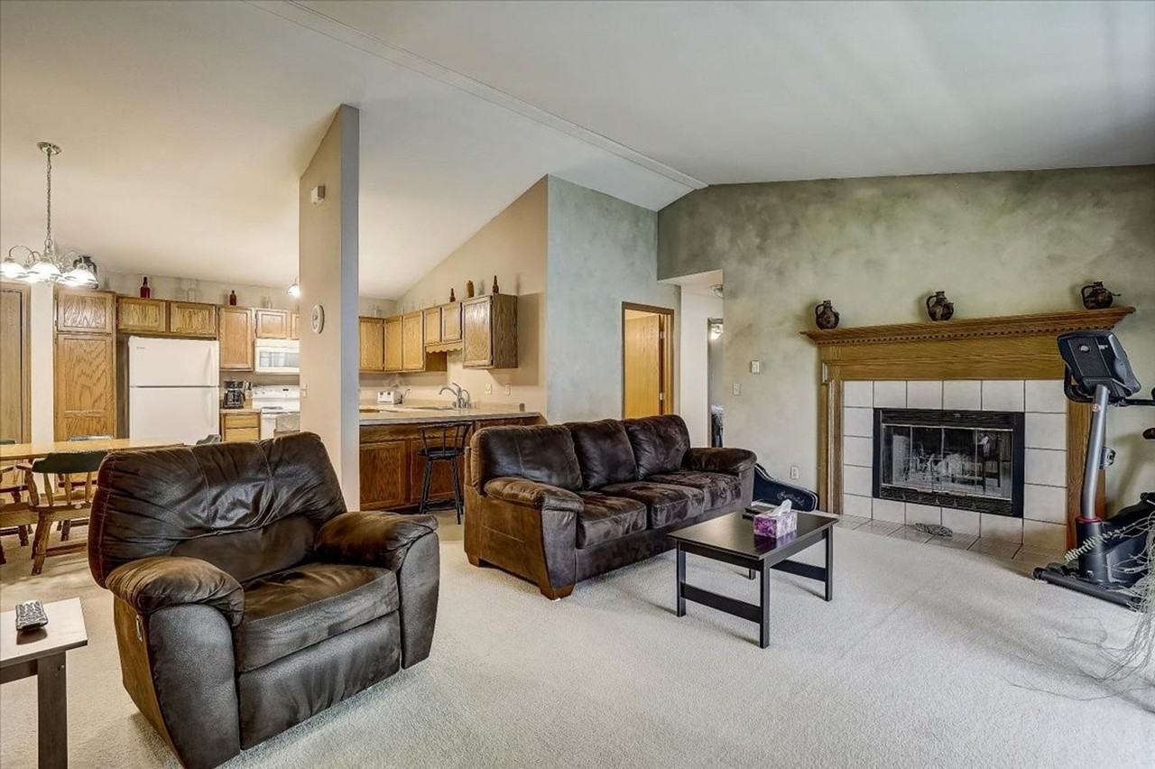 390 Auburn Meadows Ct #A - Photo 3 of 4