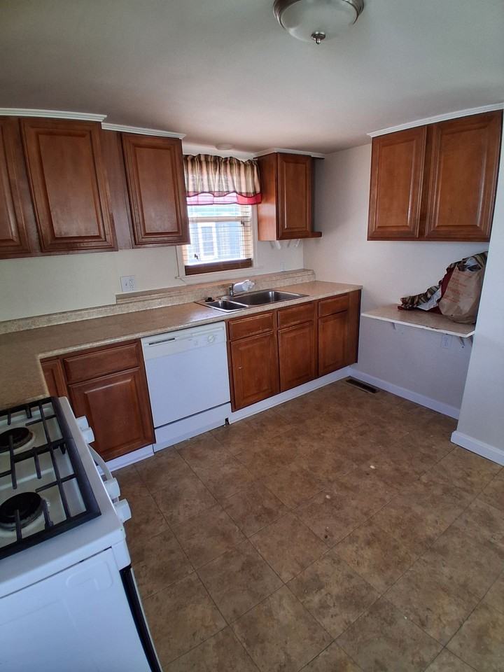 Water Street - Milford - Photo 4 of 14