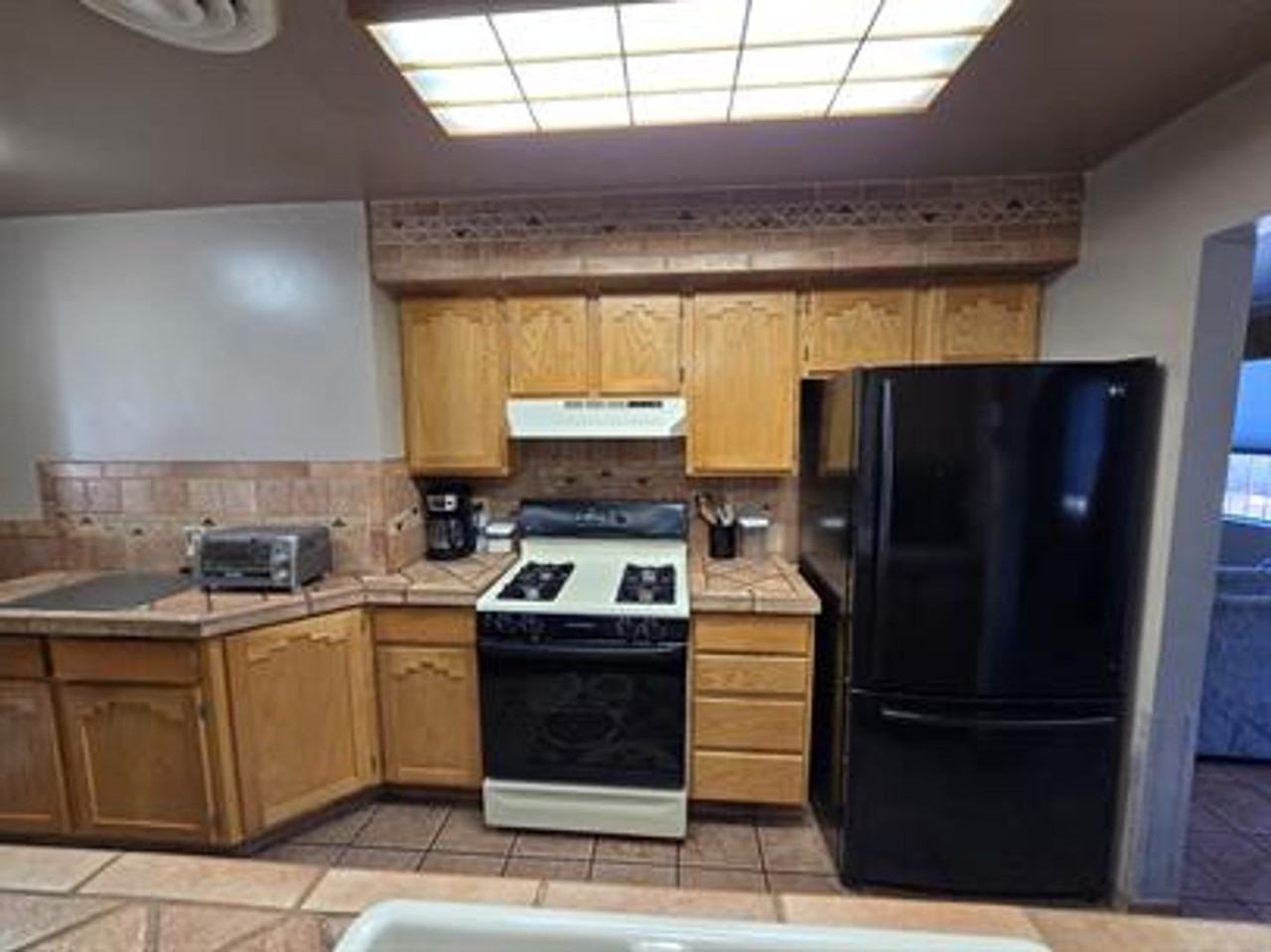 6272 E 26th St - Photo 4 of 31