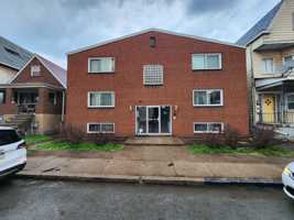 featured image of 525 Franklin St