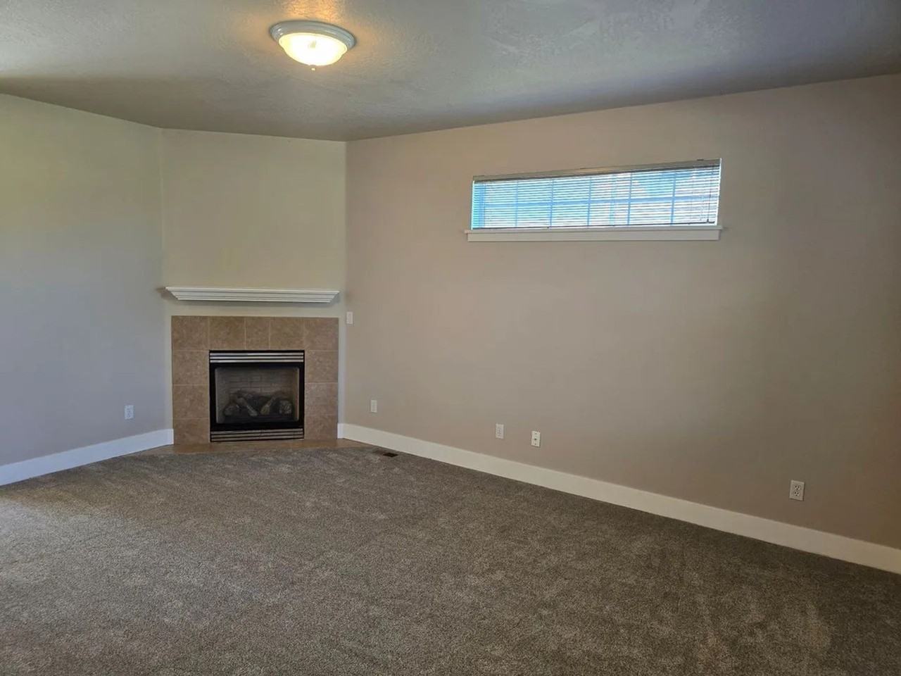 2132 Marlow Ln - Photo 3 of 18
