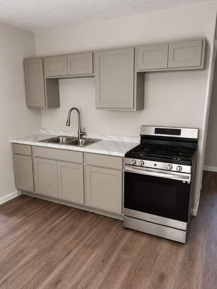 12116 Revere Ave - Photo 5 of 17