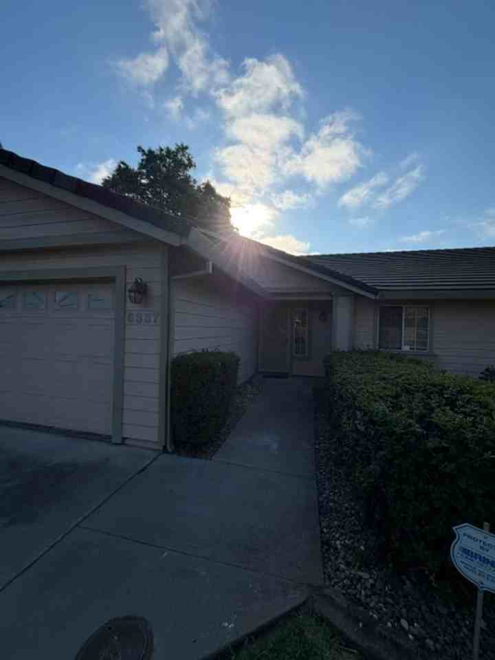 6337 Lincoln Ave - Photo 2 of 27