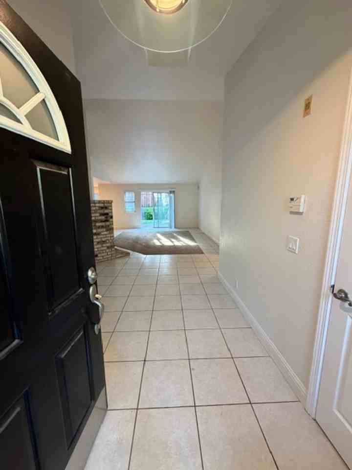6337 Lincoln Ave - Photo 3 of 27