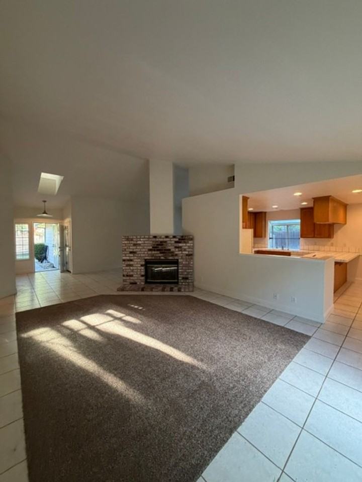 6337 Lincoln Ave - Photo 7 of 27
