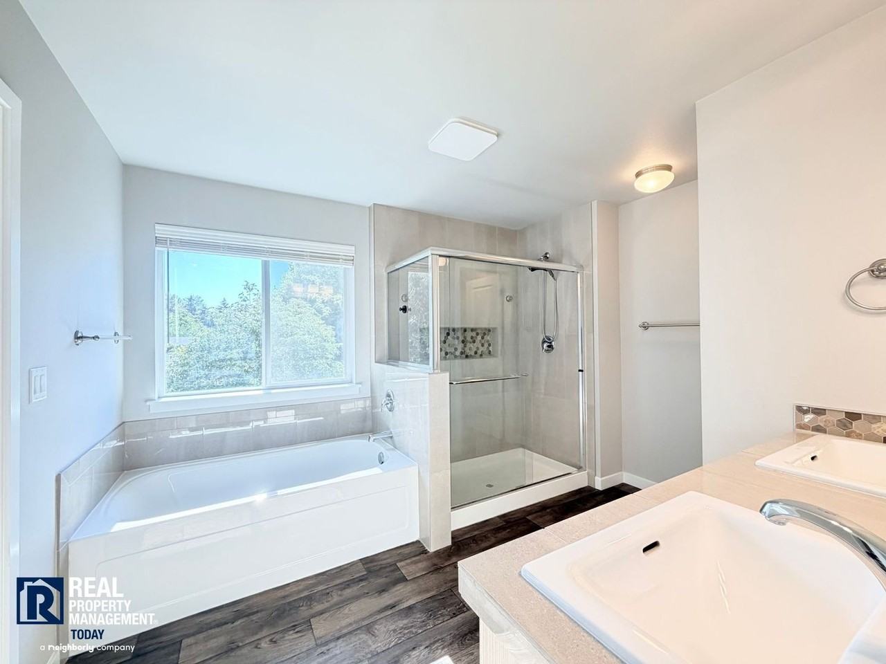16156 8th Ave E - Photo 6 of 26