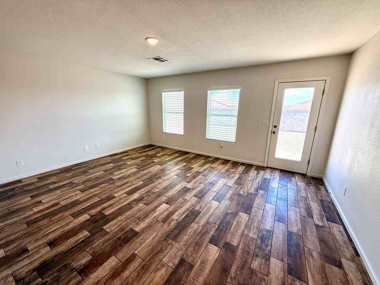 2208 E Clear Creek Dr - Photo 6 of 39