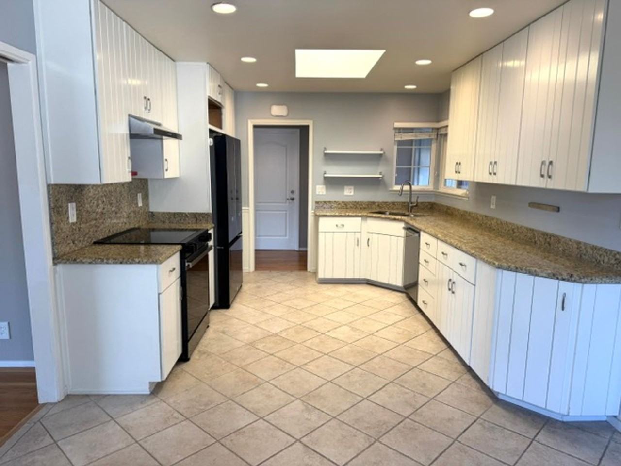 3467 Citrus Ave - Photo 6 of 31